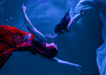 Sirenlerin Emri Irmak Çelik